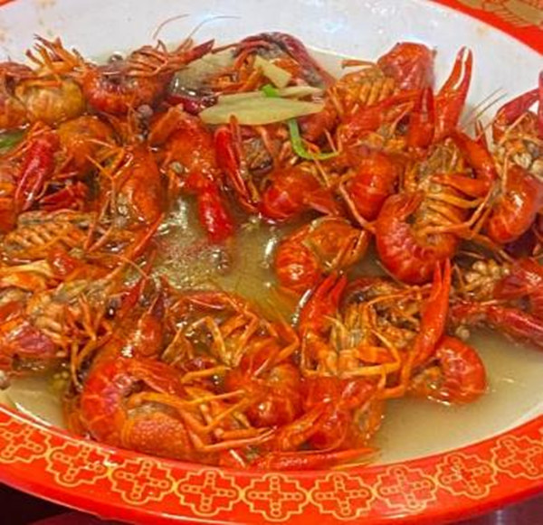 鱼咬羊龙虾馆地锅鸡加盟