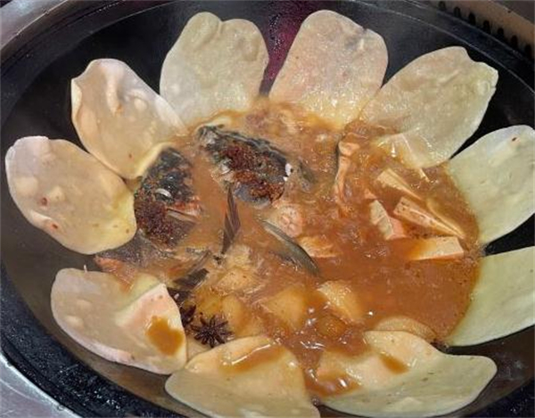 鱼咬羊龙虾馆地锅鸡加盟