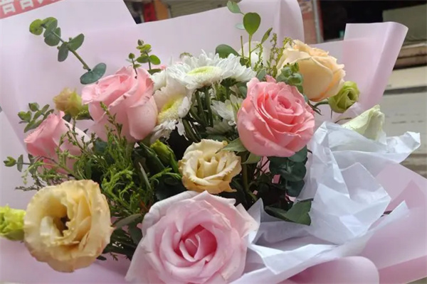 玫瑰之约鲜花店加盟