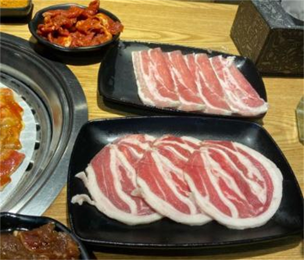 本家小顽牛自助烤肉加盟