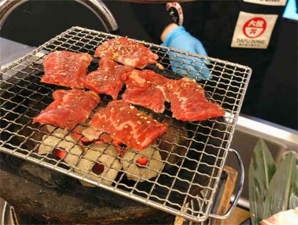 大馥炭火烤肉酒场加盟