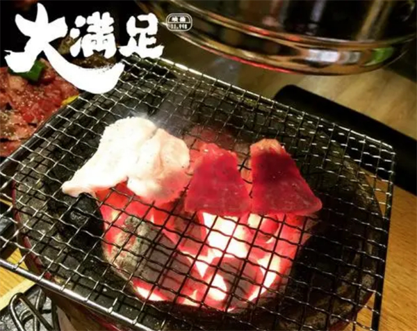 大馥炭火烤肉酒场加盟