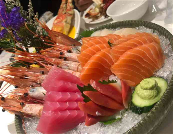 悦泰环球美食自助加盟