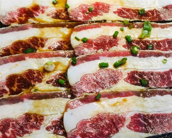 炙城烤肉加盟