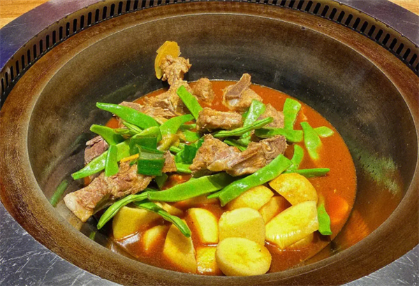 玺炖中国铁锅炖加盟