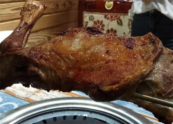 大漠狼来了碳烤羊腿加盟