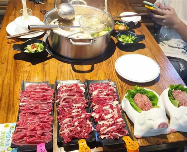 牛本道鲜牛肉火锅加盟