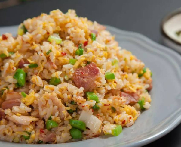 一碗炒饭加盟