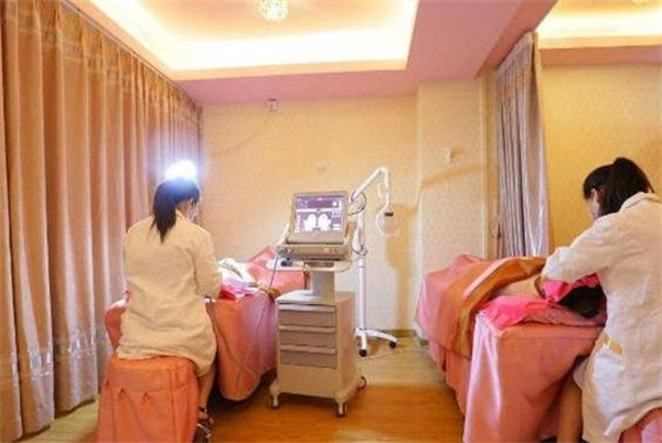 虞美人国际美容机构加盟