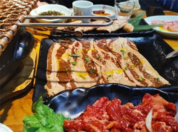 小牛家东北烤肉加盟