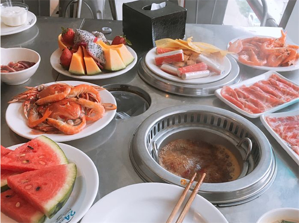 胖胖东自助火锅加盟