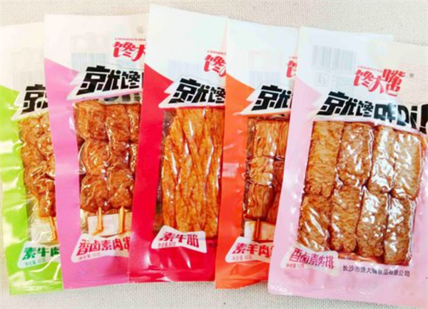 大嘴巴零食加盟