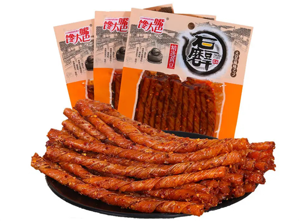 大嘴巴零食加盟