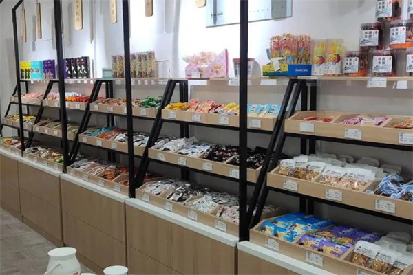 零嘴趣爱吃零食加盟