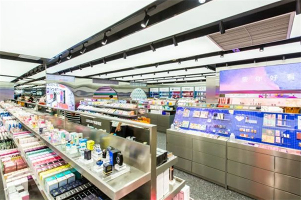 tt全球美妆集合店加盟