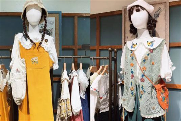 花拾光服装