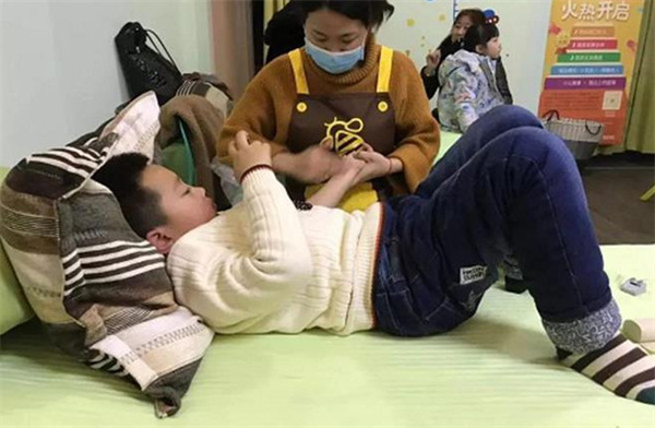 润朵堂小儿推拿加盟
