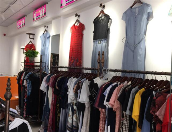 服装折扣店加盟