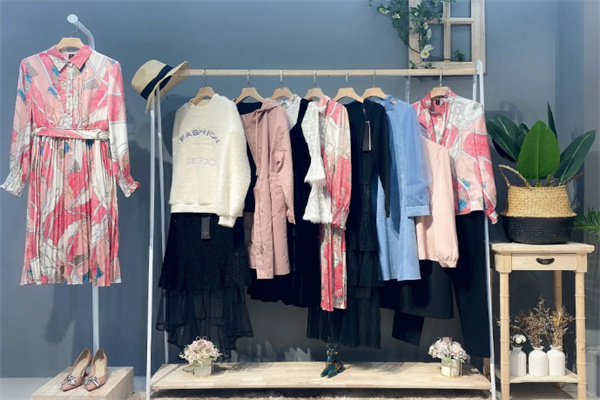 女装折扣连锁店加盟