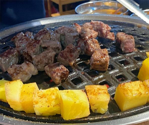 霸腹烤肉加盟