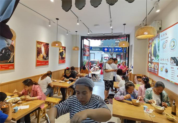 老汤和乌鸡米线加盟