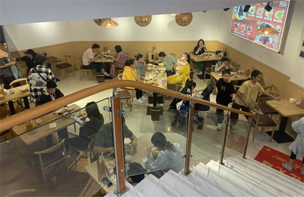 老汤和乌鸡米线加盟