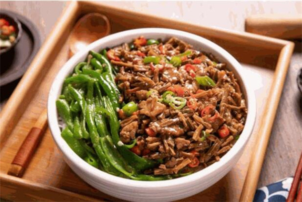 耿大叔擂椒盖码饭加盟