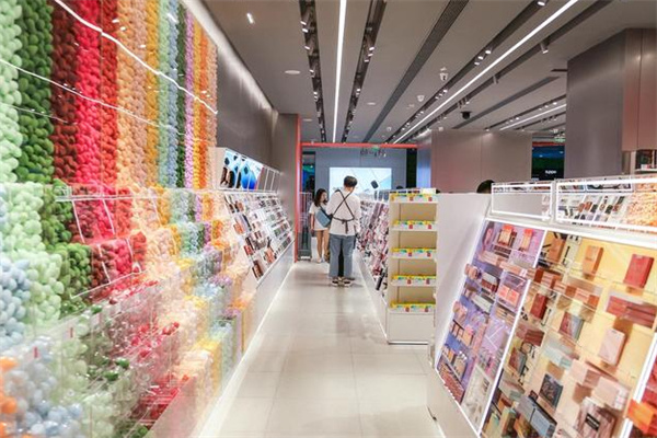 eueu全球美妆集合店加盟