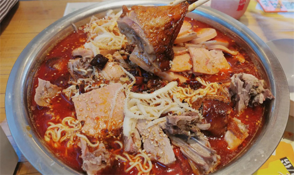 娇五旺冒烤鸭