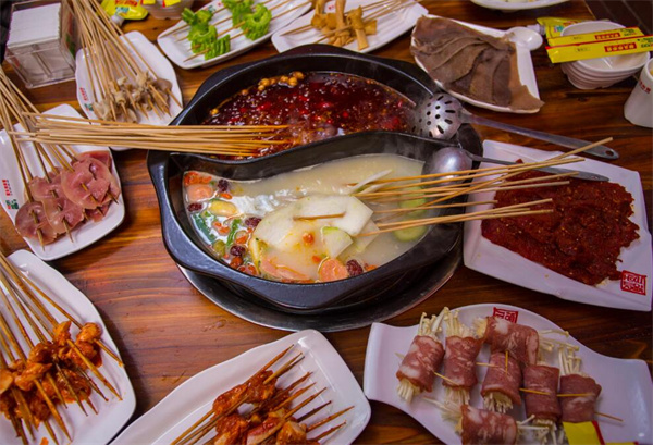 牛很忙串串香加盟
