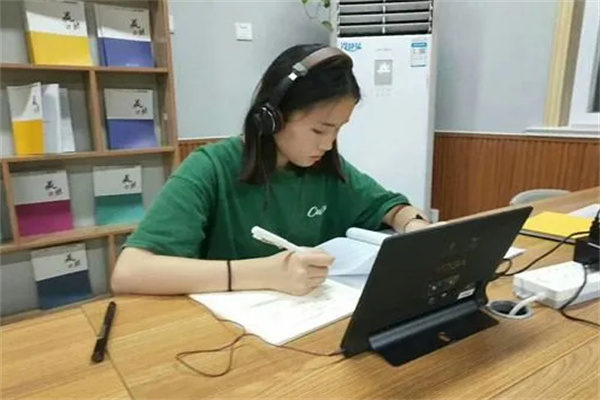 一点马智能名师1对1加盟