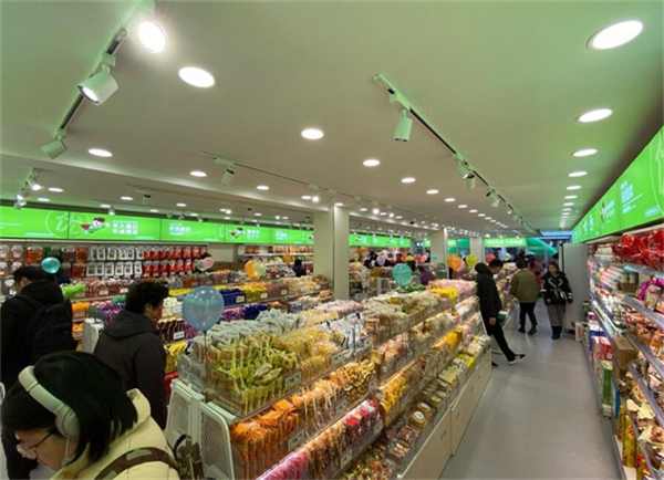 来优品零食店加盟
