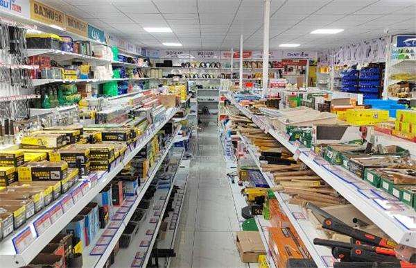 五金店