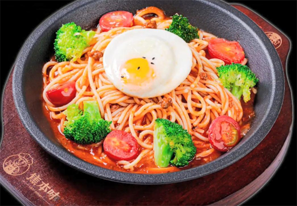 焦本味铁板焦饭加盟