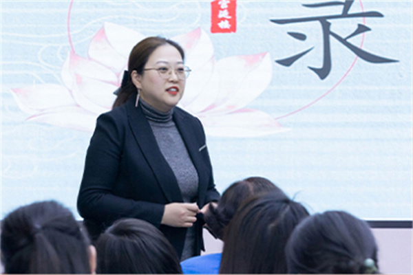 宫廷楼热灸养生馆