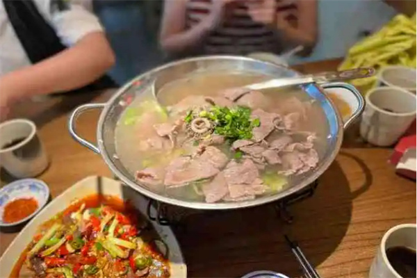 冯四娘跷脚牛肉加盟