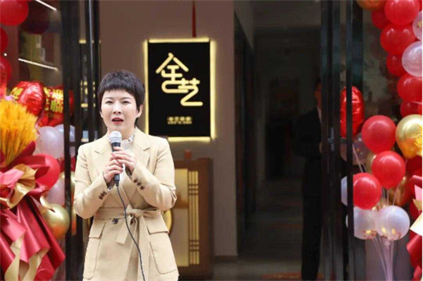郑州花园路商圈再添一家养生门店——舍艺修脚蓝堡 湾店盛大开业