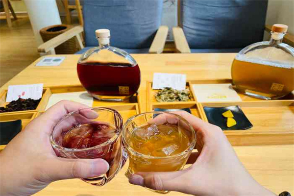百草间