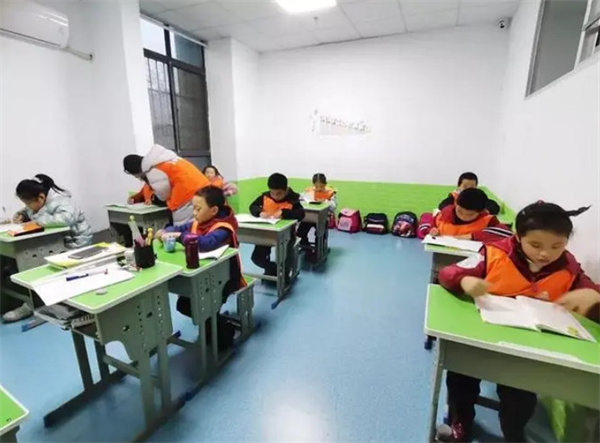 托管教育加盟