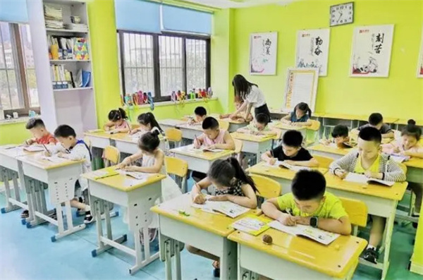 托管教育加盟