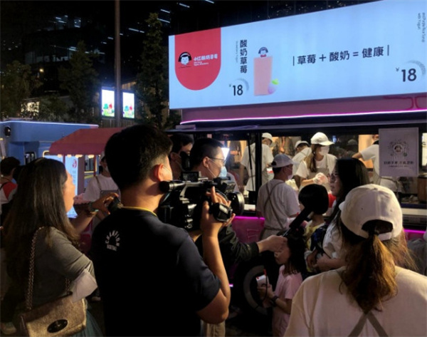 k22酸奶草莓火爆市场,12平米的小店月销高达百万!