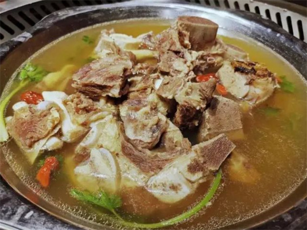 牛小爷牛骨火锅加盟