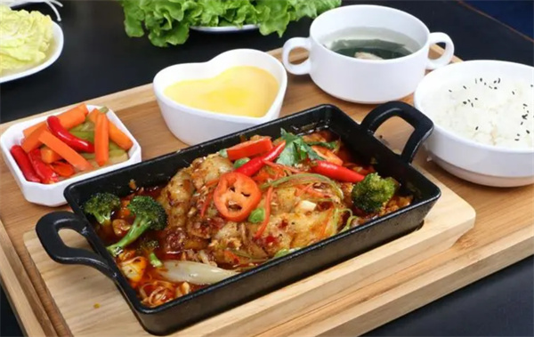 烤鱼饭加盟