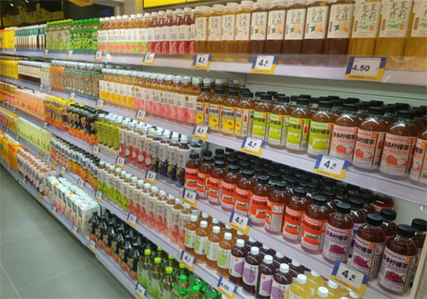 积极的零食店加盟