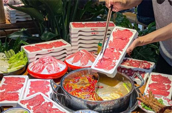 郝阿娘鲜切牛肉自助火锅加盟