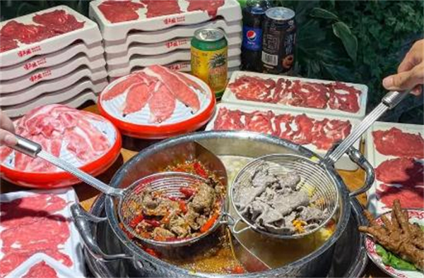 郝阿娘鲜切牛肉自助火锅加盟