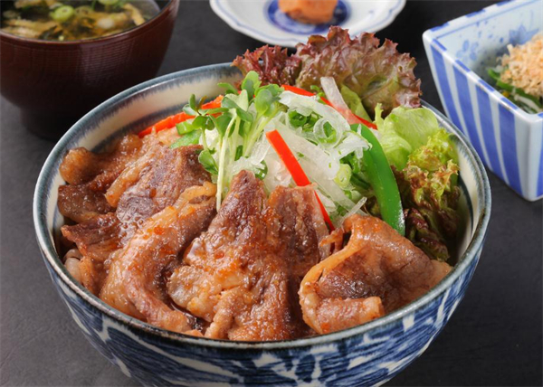 烤肉盖饭加盟