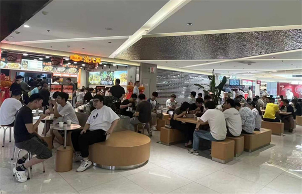 渝八两鸡公煲加盟