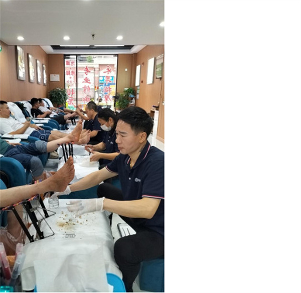 为何足疗修脚店成为越来越多年轻人的去处?