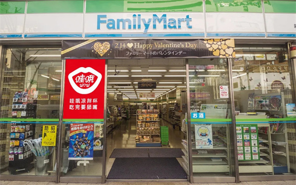 哇哦零食加盟
